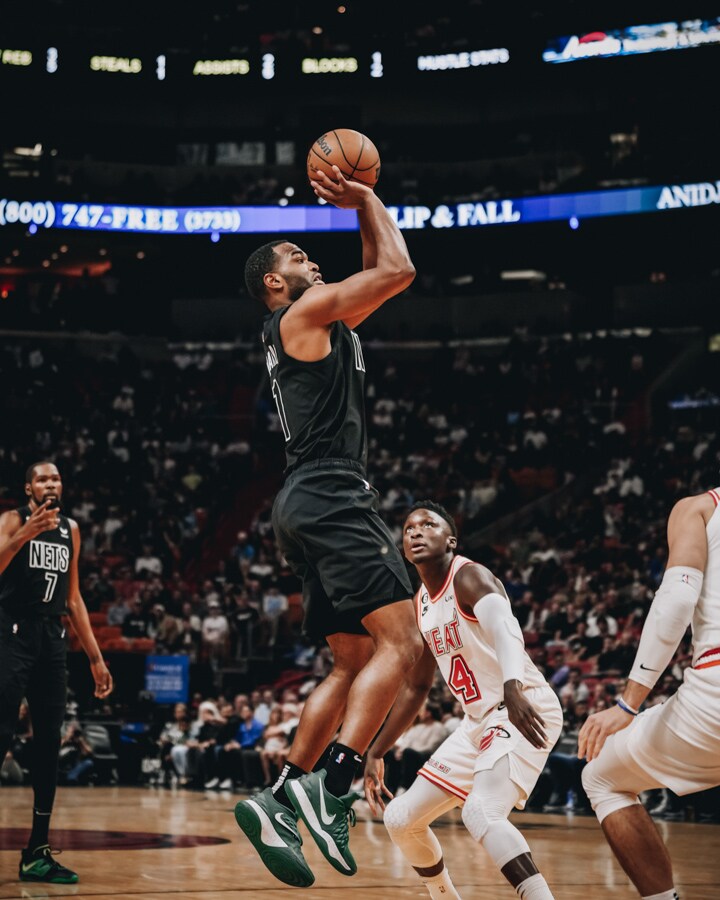 Gallery Nets vs. Heat Photo Gallery