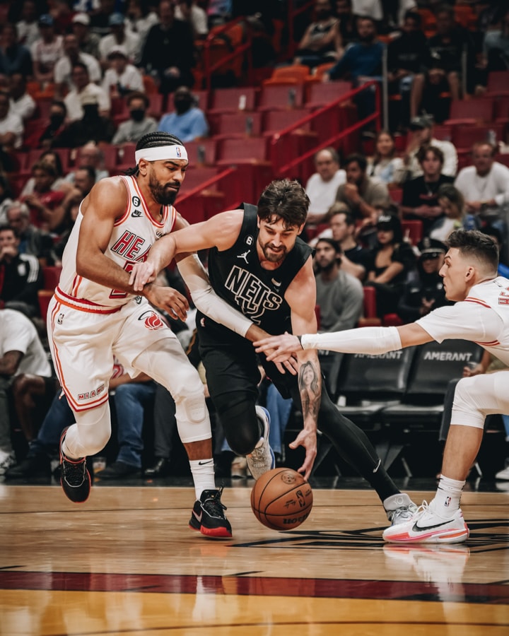 Gallery Nets vs. Heat Photo Gallery