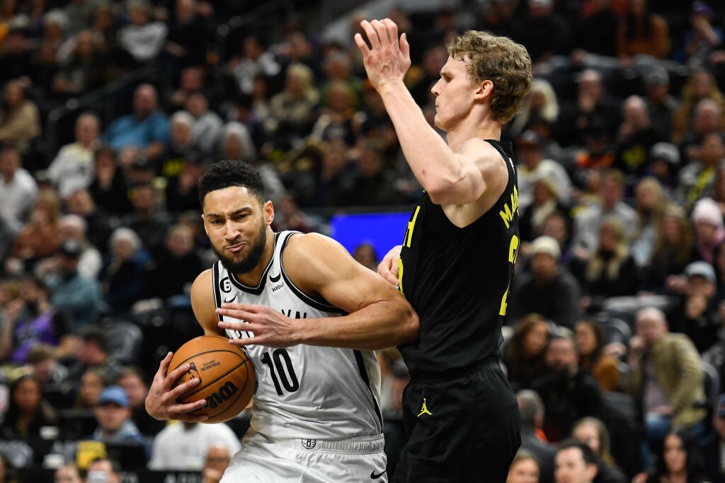 Gallery Nets vs. Jazz Photo Gallery