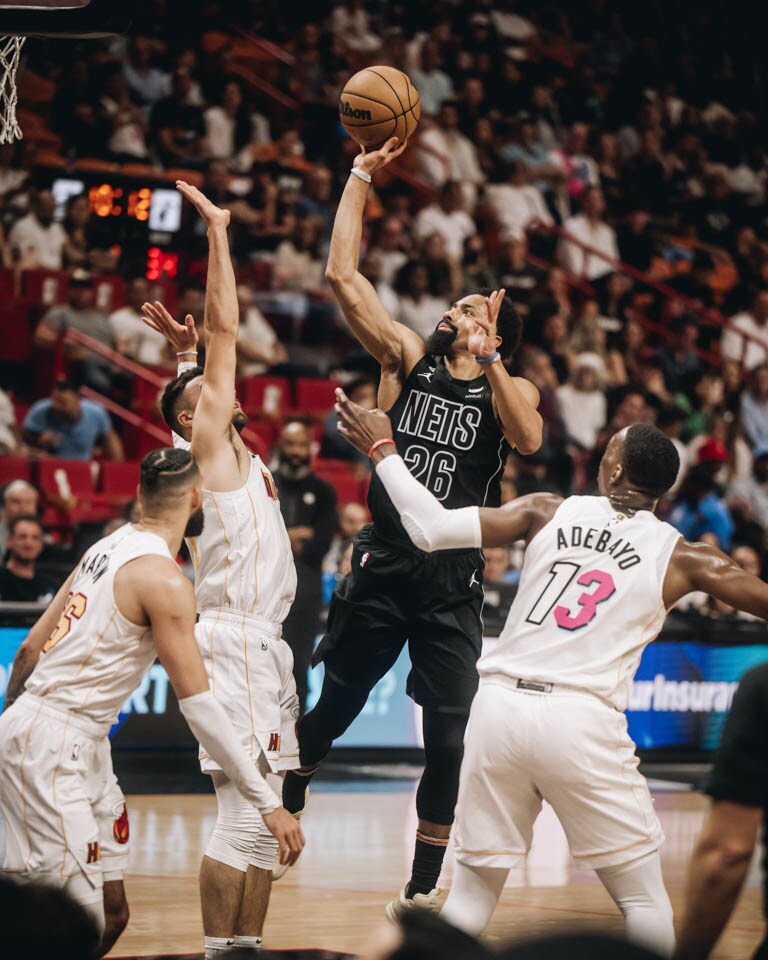 Gallery Nets vs. Heat Photo Gallery