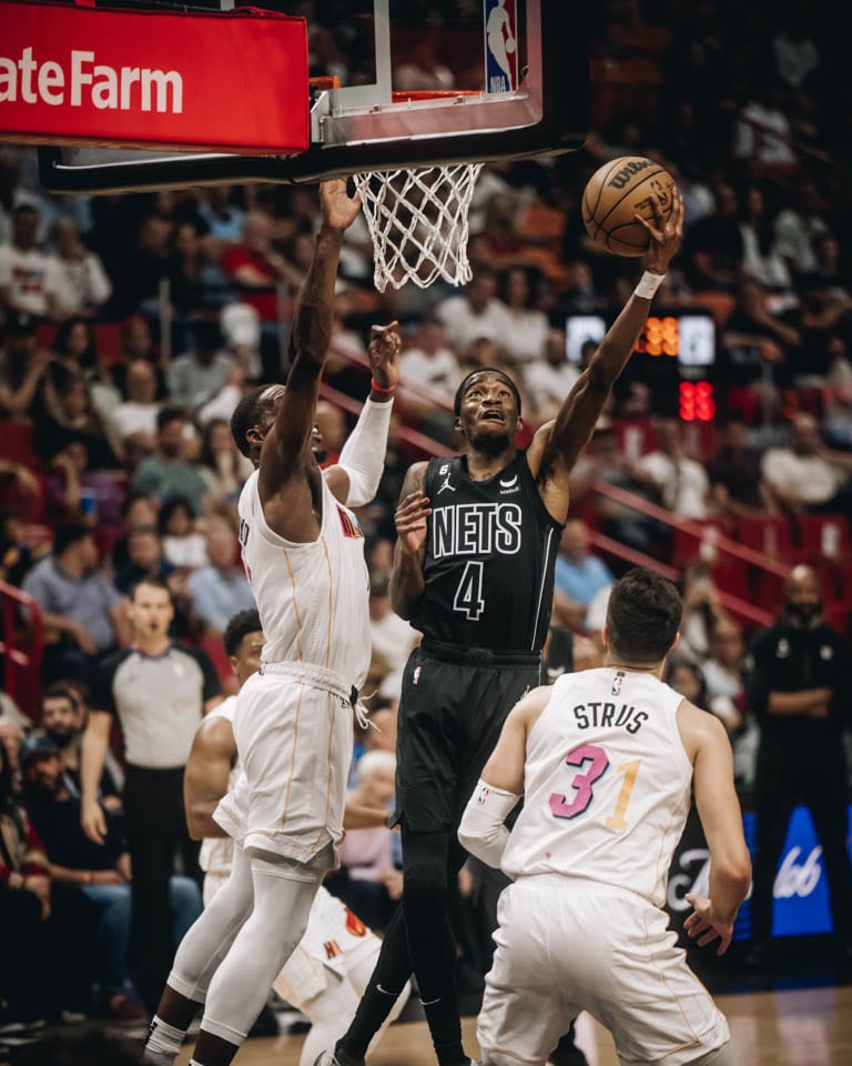 Gallery Nets vs. Heat Photo Gallery