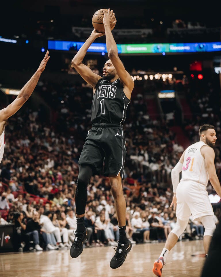 Gallery Nets vs. Heat Photo Gallery