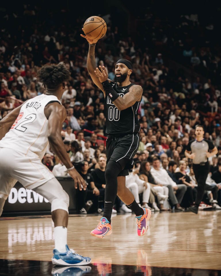 Gallery Nets vs. Heat Photo Gallery