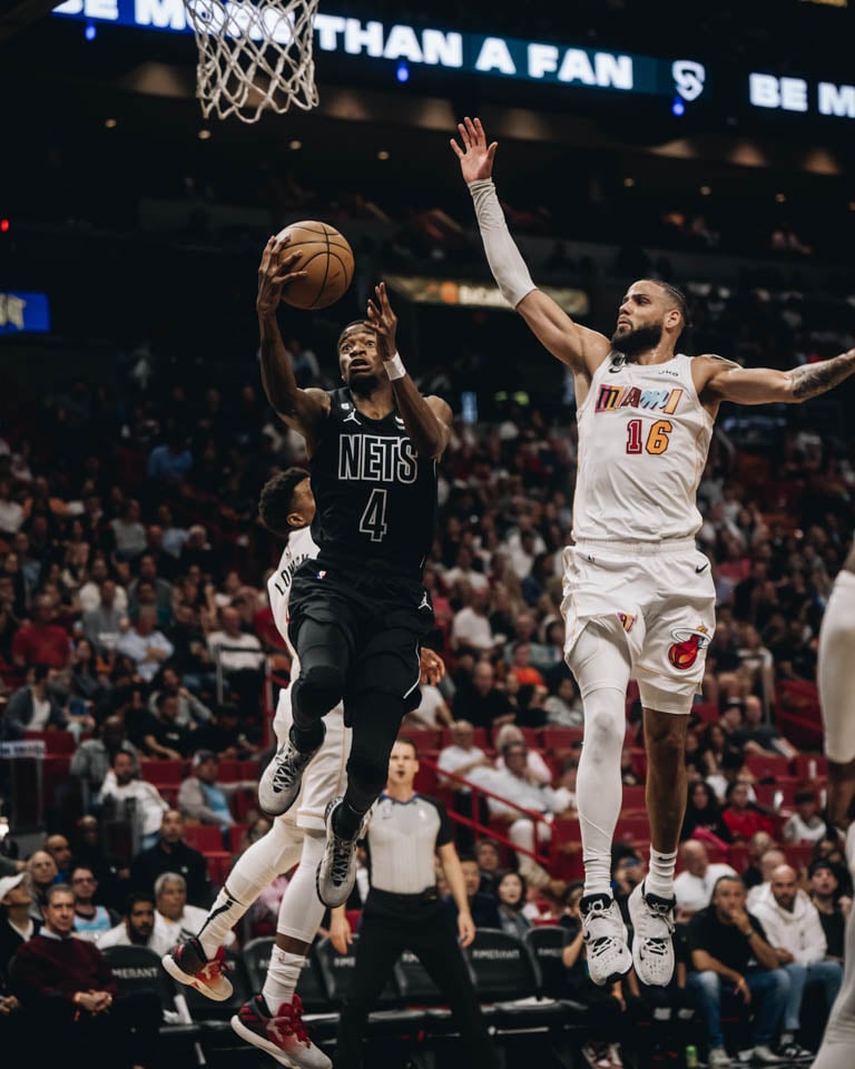 Gallery Nets vs. Heat Photo Gallery