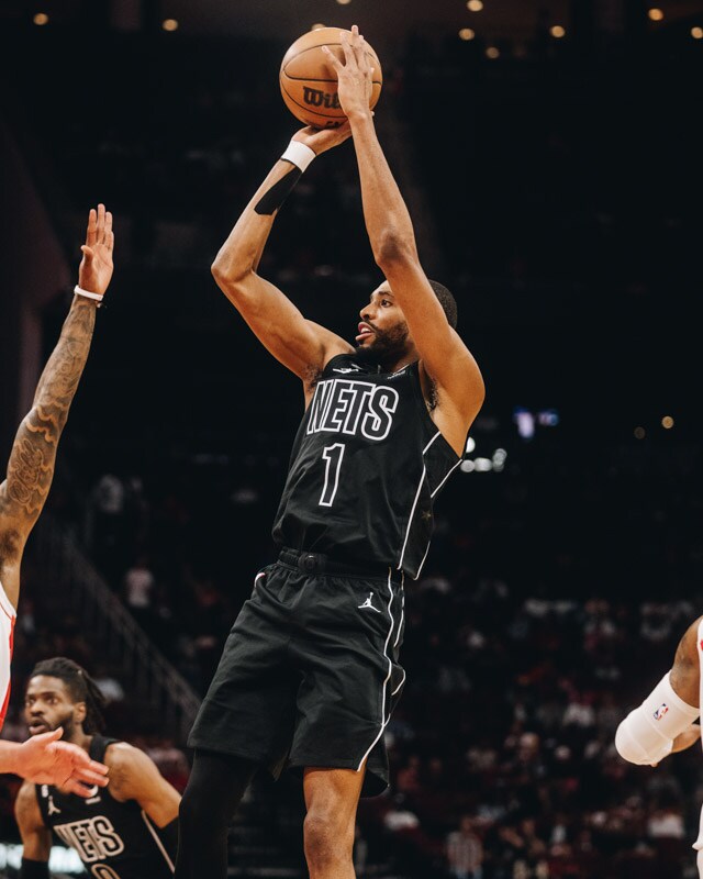 Gallery Nets vs. Rockets Photo Gallery