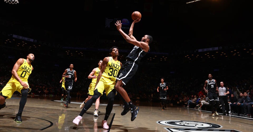 Gallery Nets vs. Jazz Photo Gallery