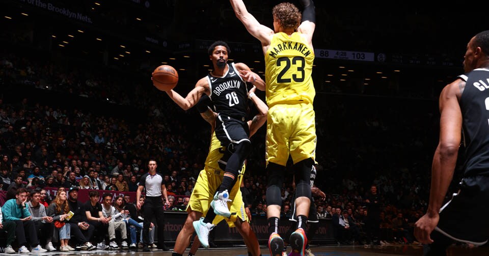 Gallery Nets vs. Jazz Photo Gallery