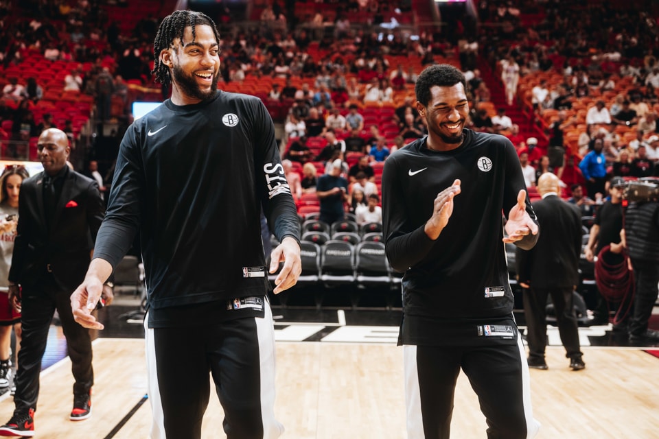 Gallery Nets vs. Heat Photo Gallery