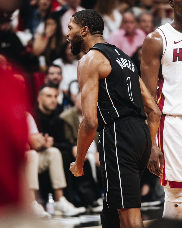 Gallery Nets vs. Heat Photo Gallery