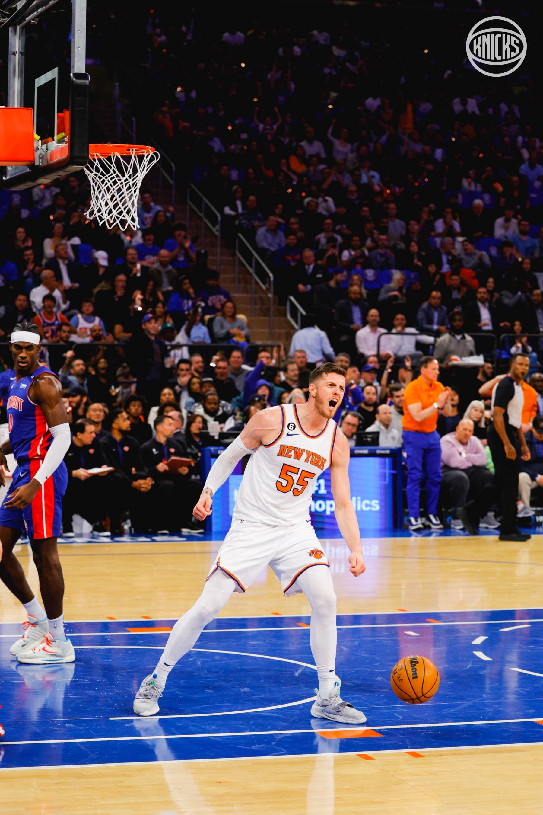 knicks-vs-pistons-the-battle-for-the-big-apple