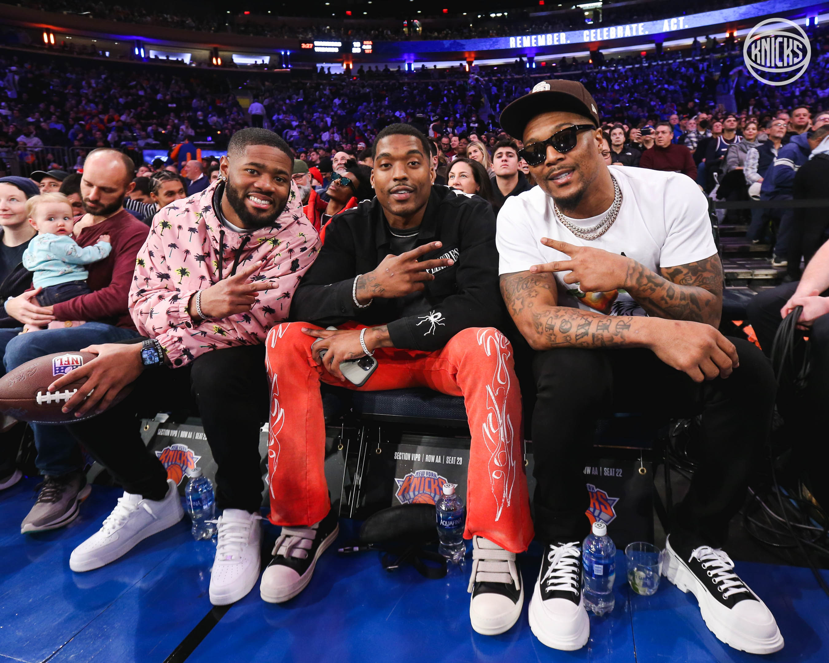 Celebs at the knicks game