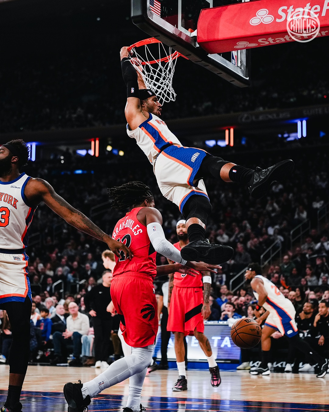 Knicks on the Court: November 30 vs Toronto Raptors | New York Knicks