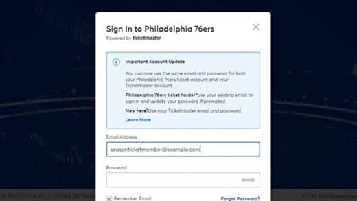 Screenshot: Logging in