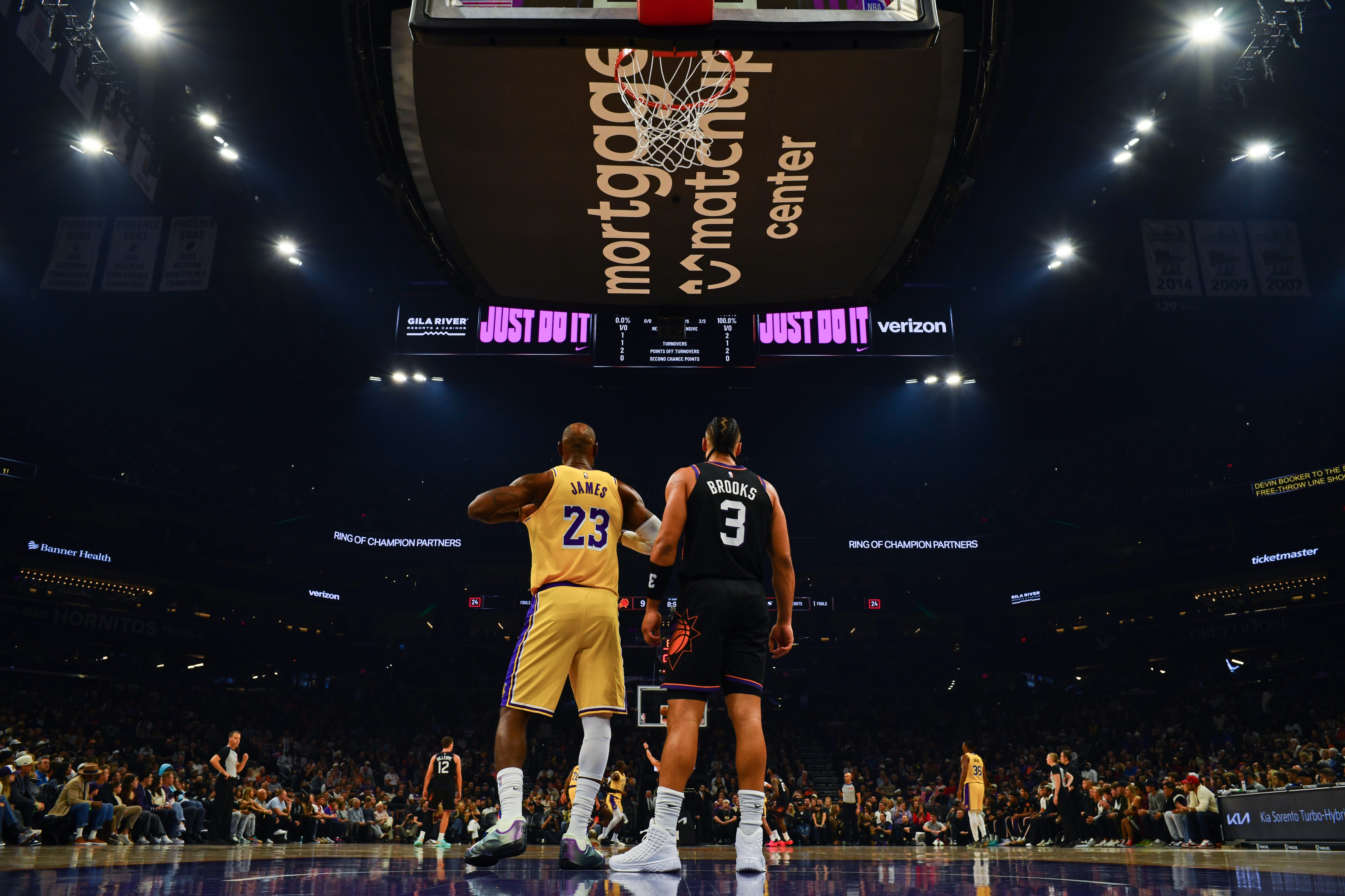 lebron james at suns game