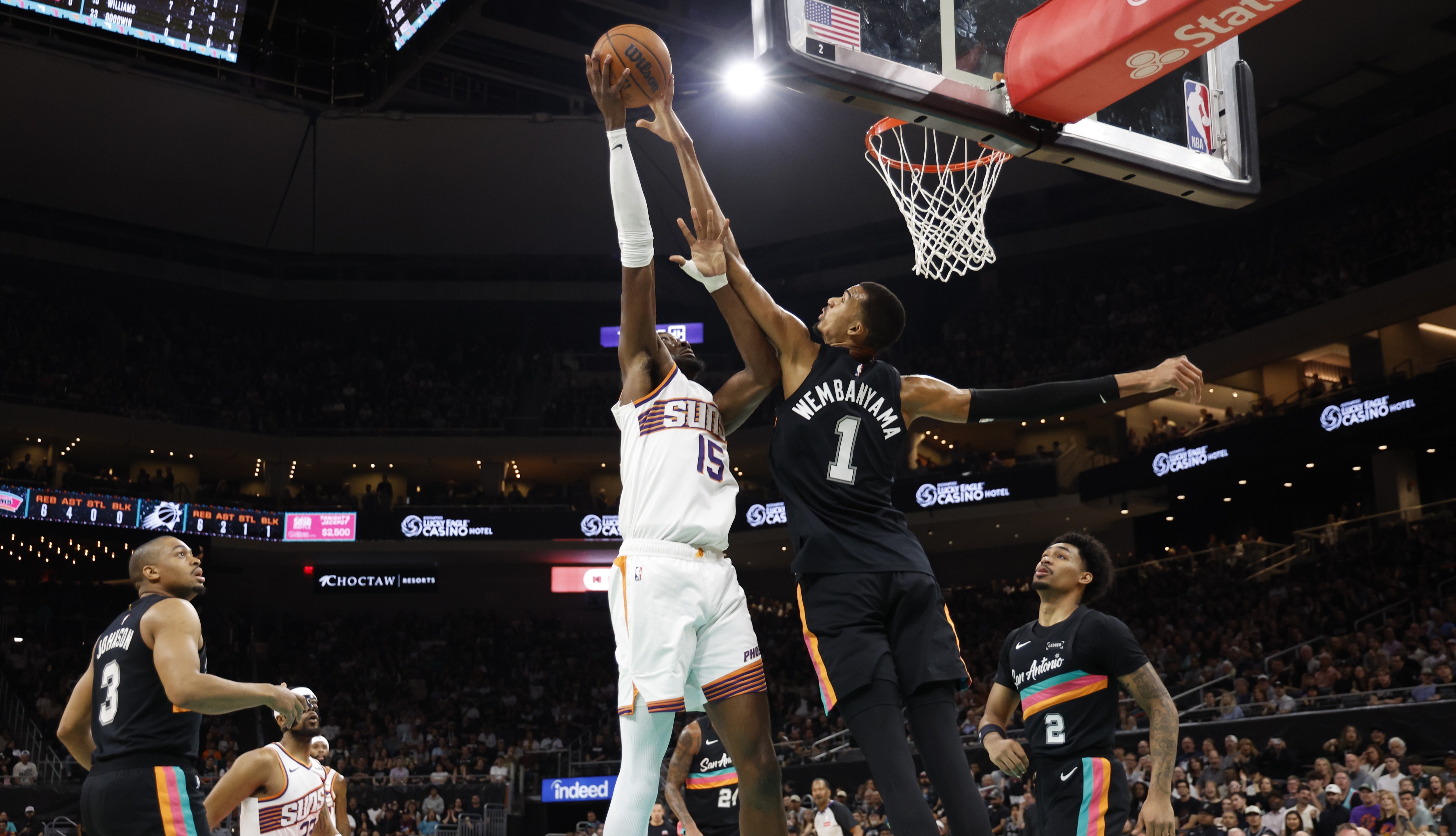 Image showcasing Suns can't overcome the Spurs' interior attack, lose 121-94 in Austin
