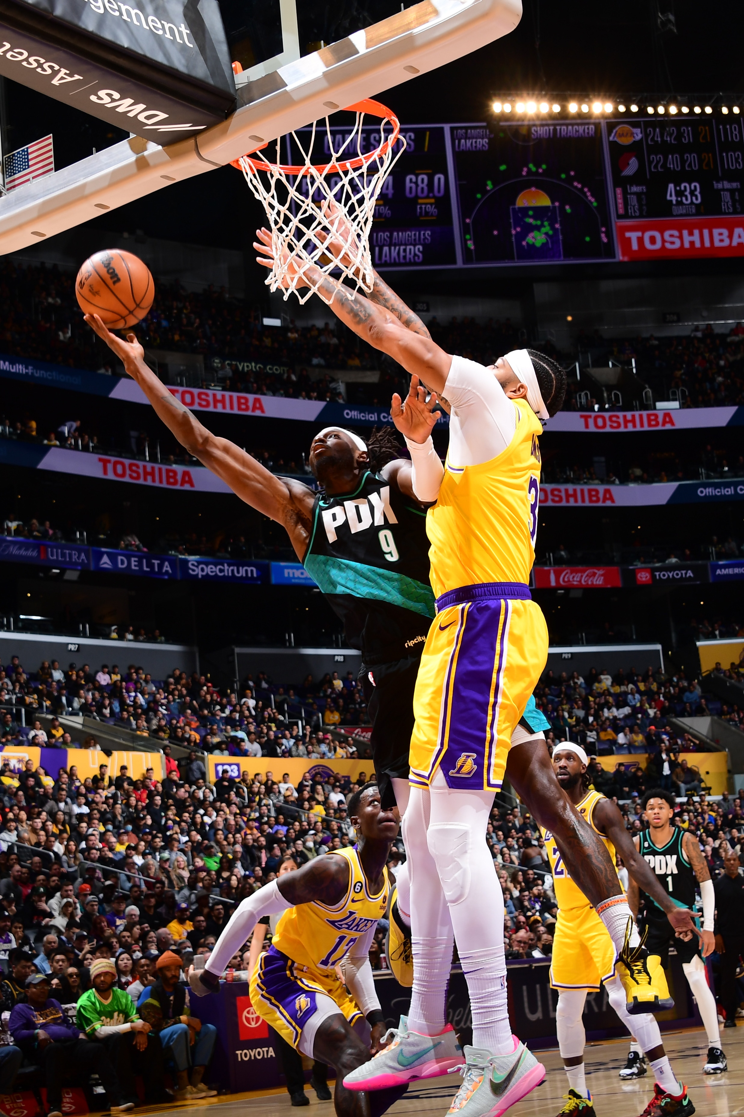 PHOTOS » Trail Blazers vs Lakers on November 30th, 2022 | Portland