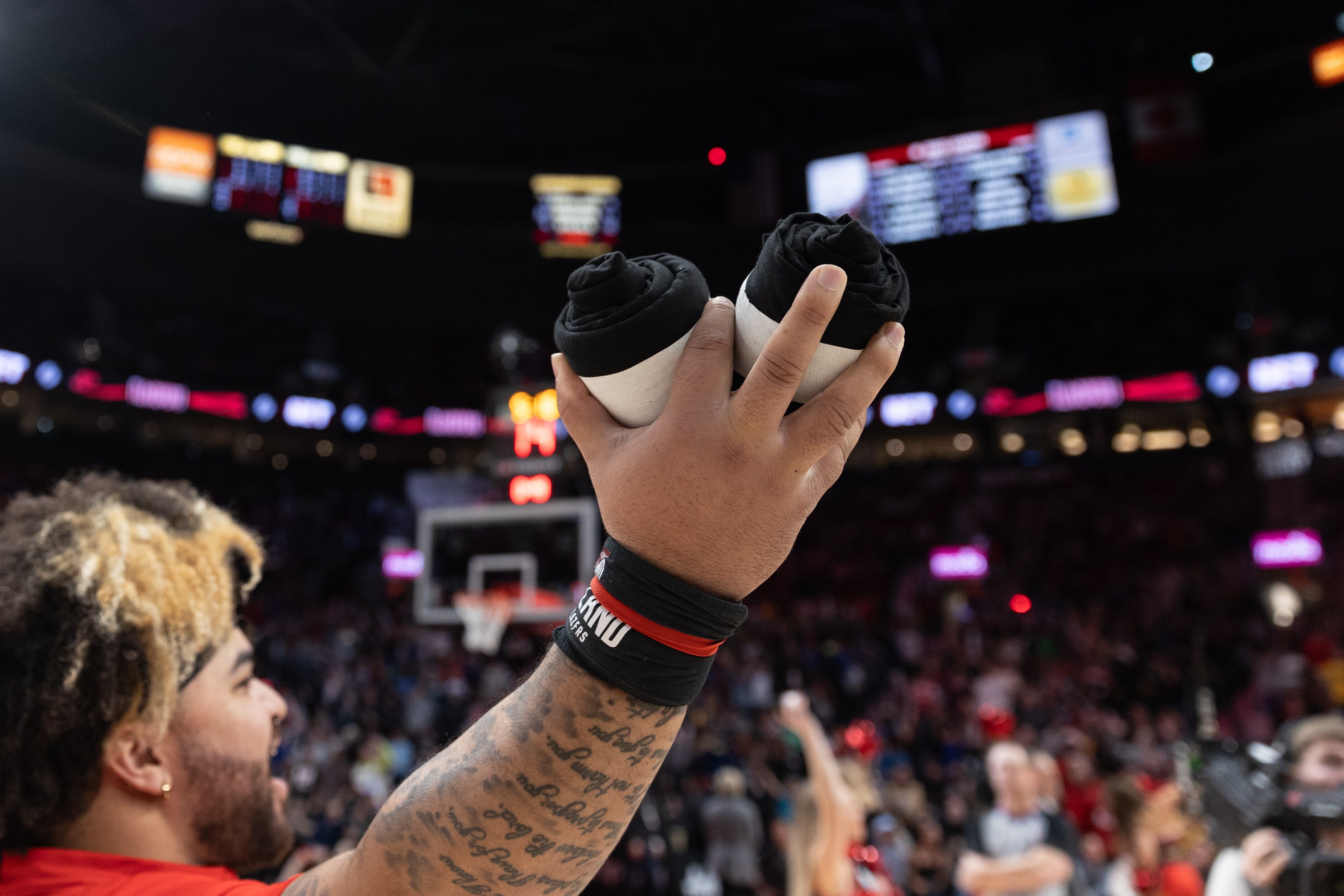 PHOTOS » Trail Blazers vs. Warriors on December 17, 2023 Photo Gallery