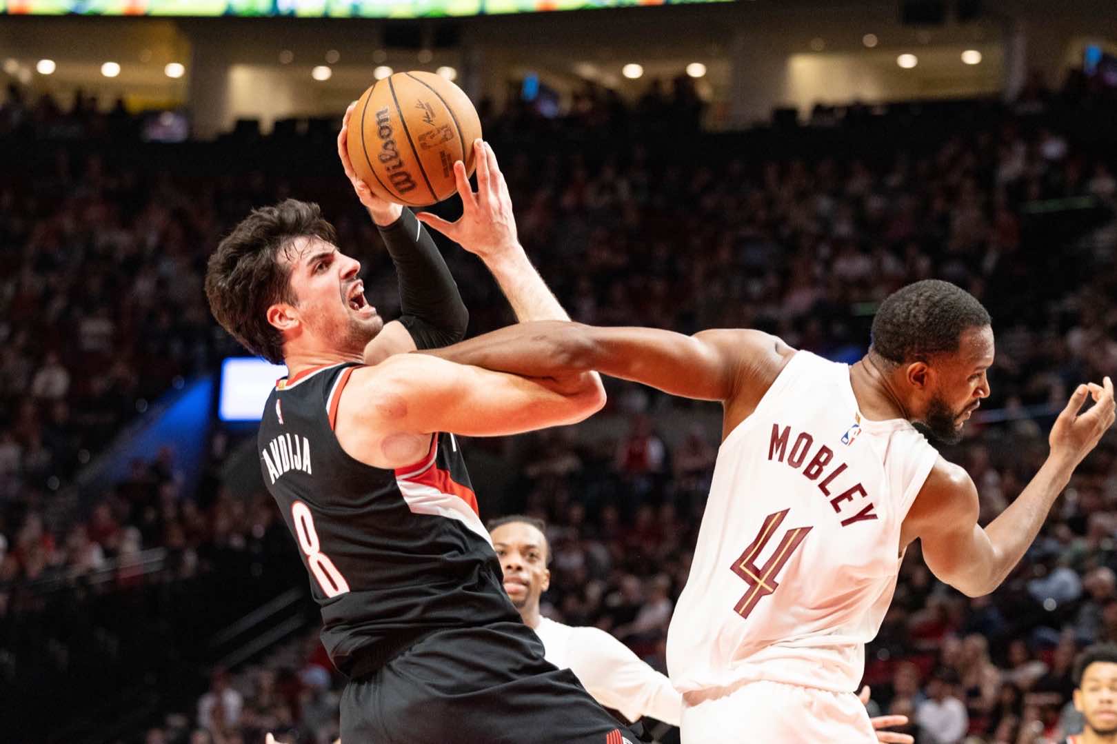 PHOTOS » Trail Blazers face the Cavaliers on March 25, 2025 | Portland ...