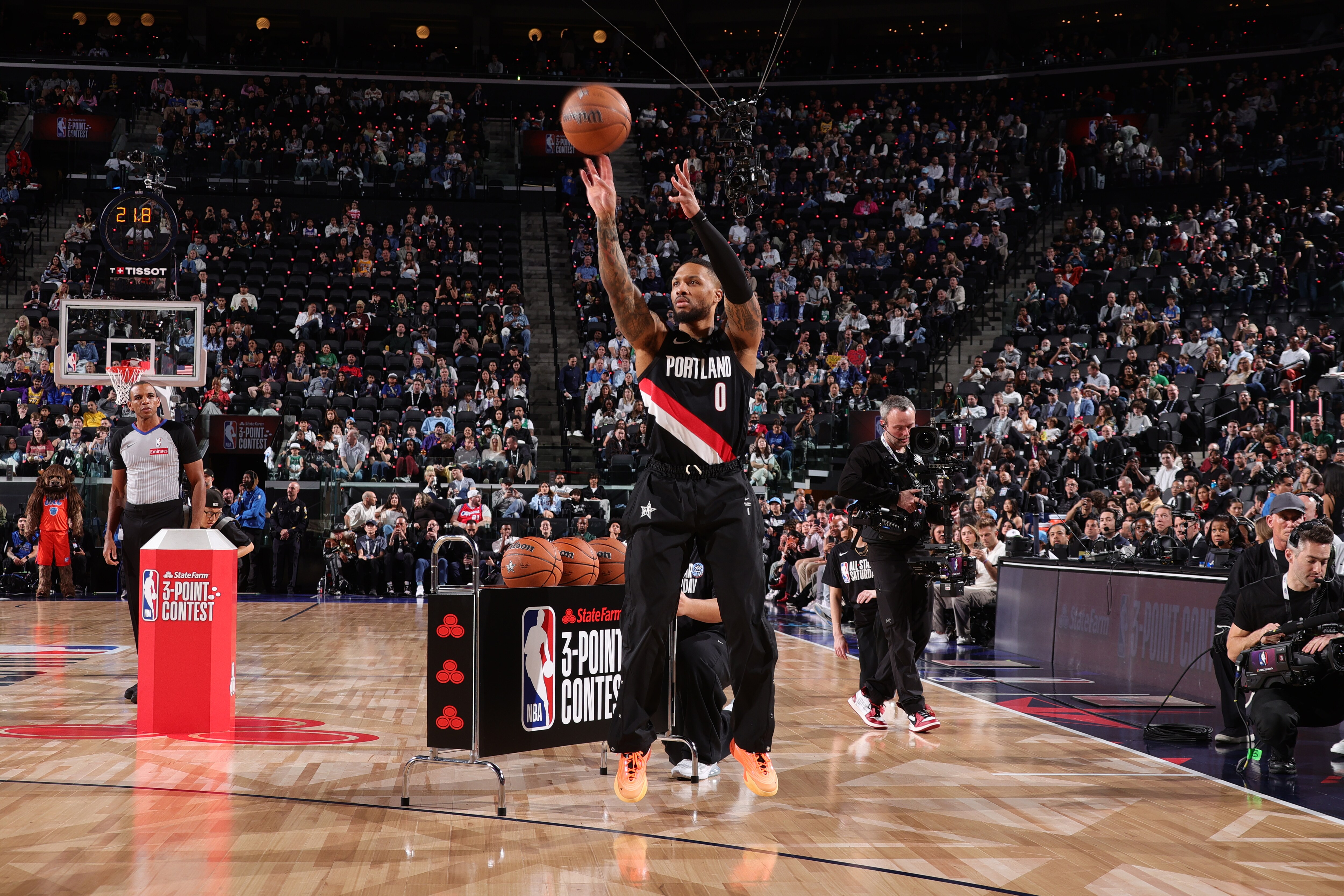 PHOTOS » Damian Lillard Wins 2026 Three-Point Contest At All-Star