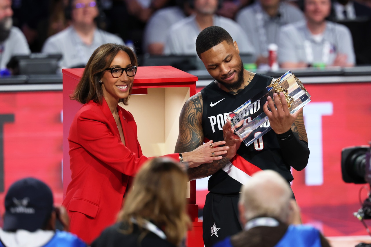 PHOTOS » Damian Lillard Wins 2026 Three-Point Contest At All-Star ...