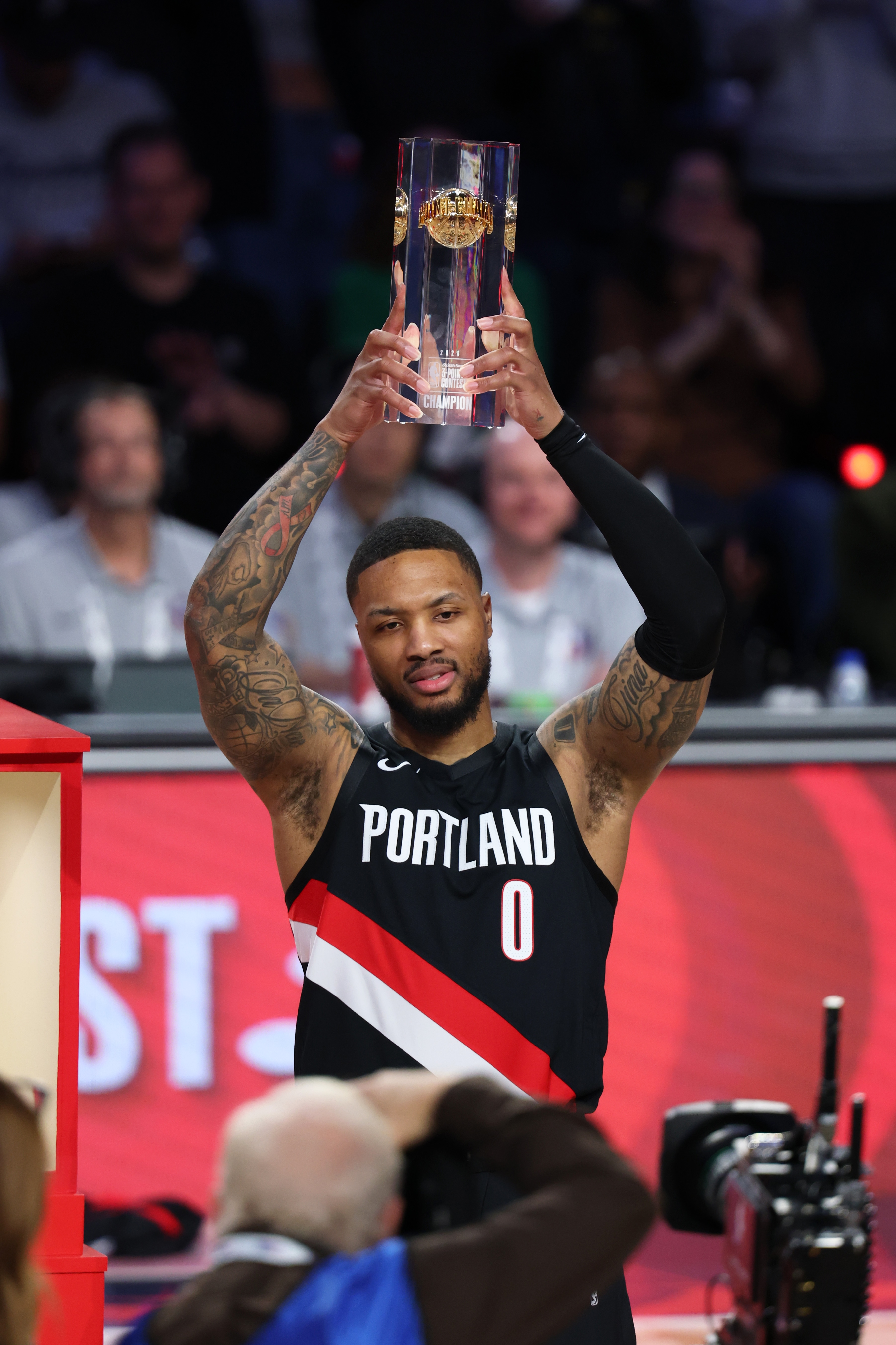 PHOTOS » Damian Lillard Wins 2026 Three-Point Contest At All-Star