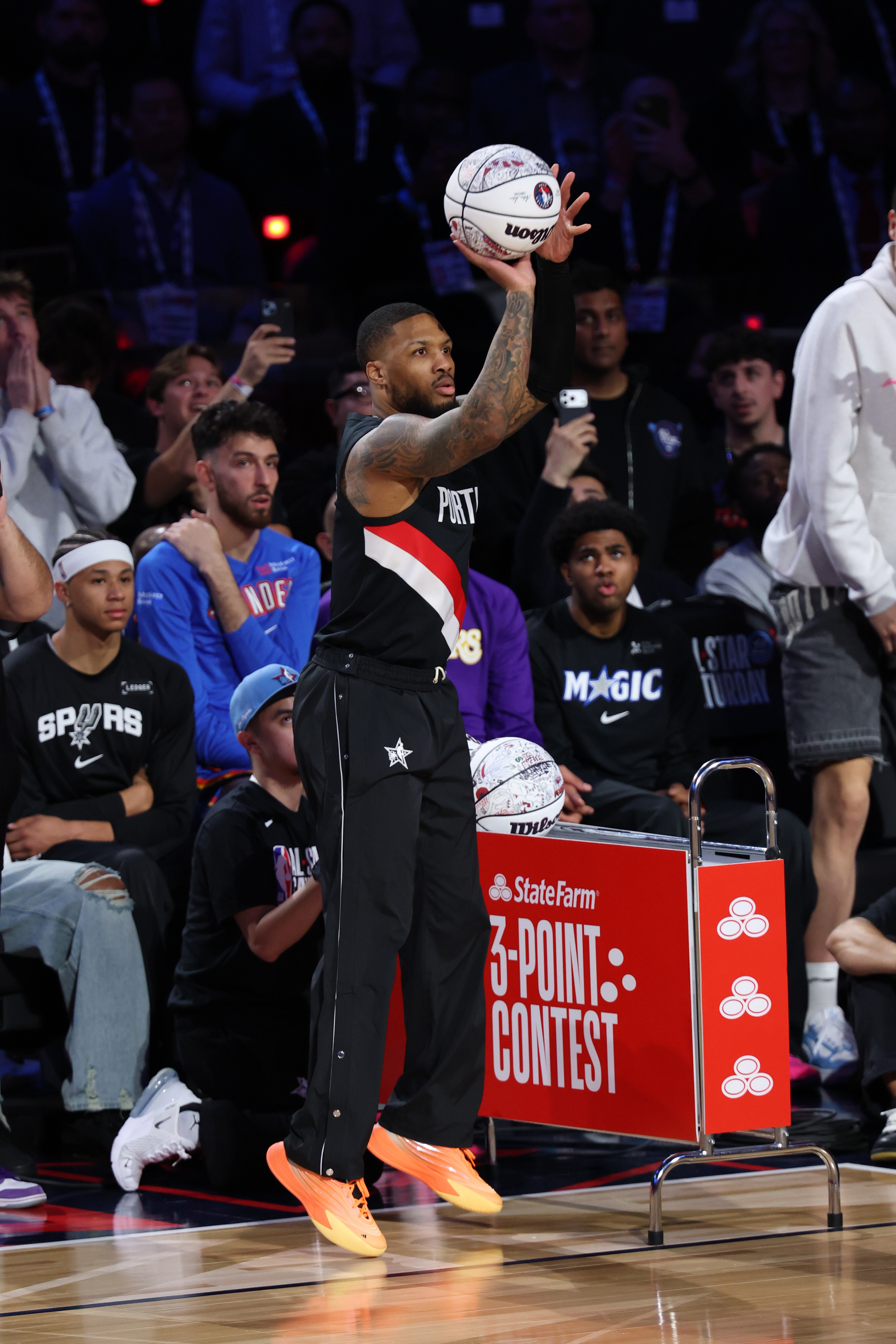 PHOTOS » Damian Lillard Wins 2026 Three-Point Contest At All-Star