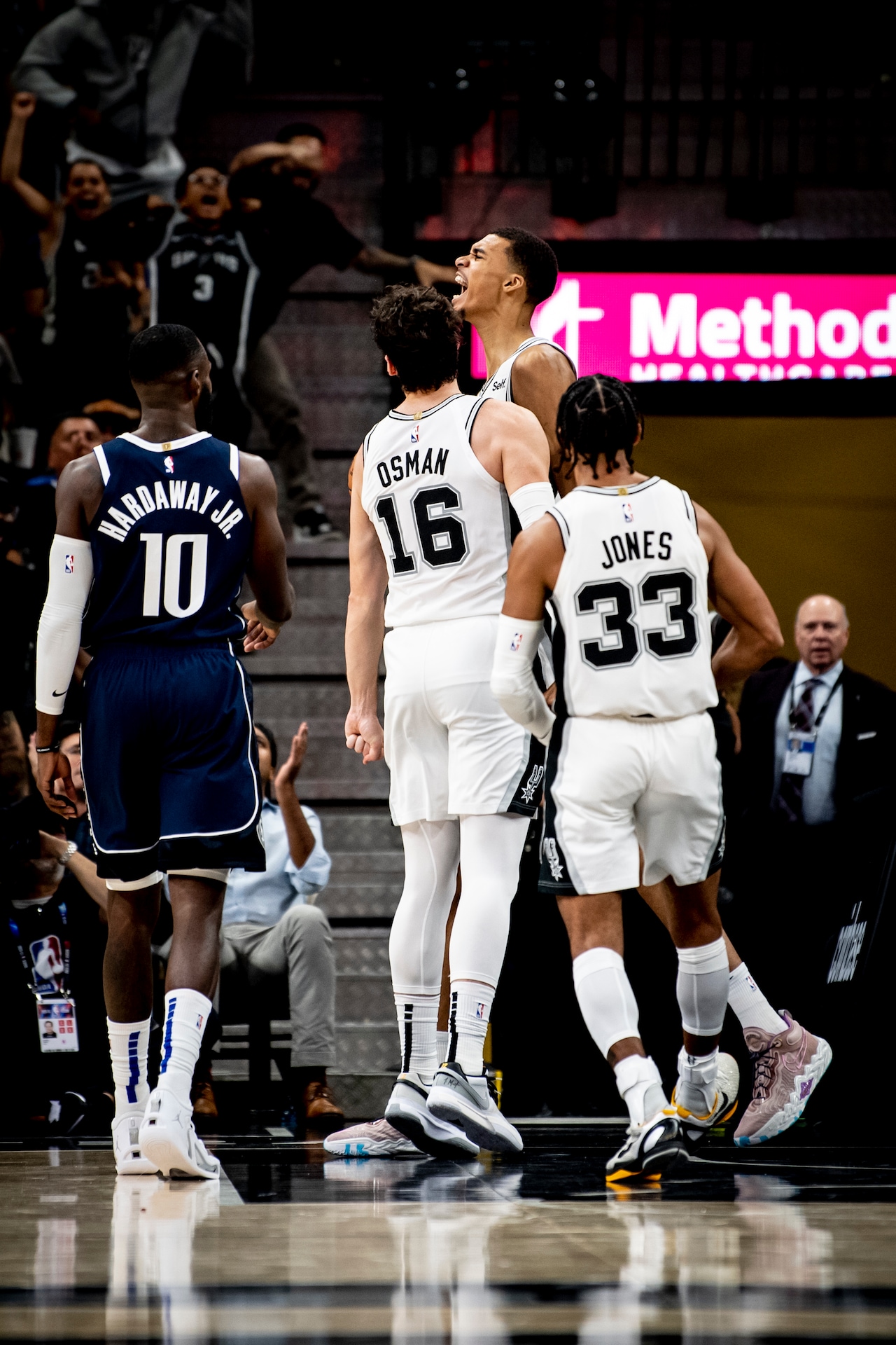 Photos: Spurs vs Mavs 10/25 | San Antonio Spurs