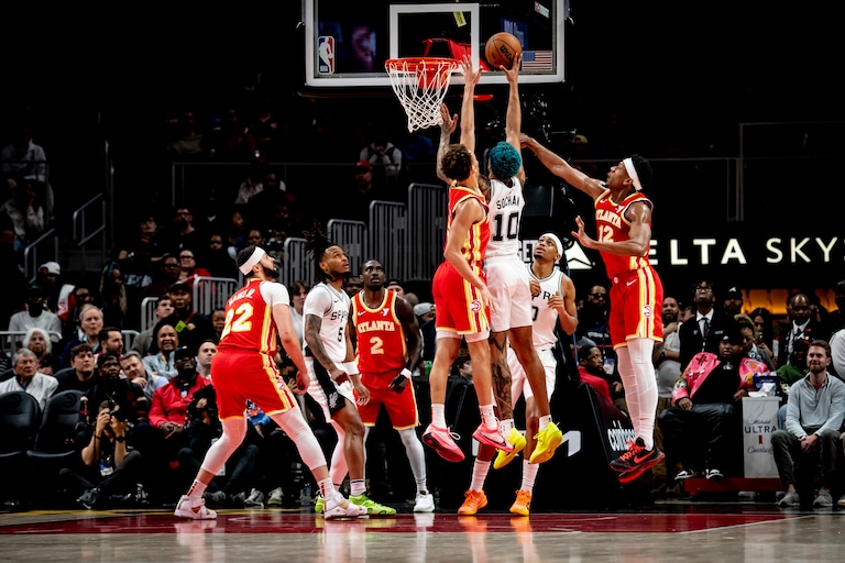 הספרס נגד ההוקס והבאקס נגד הסיקסרס בחמישי / תומר שנאן