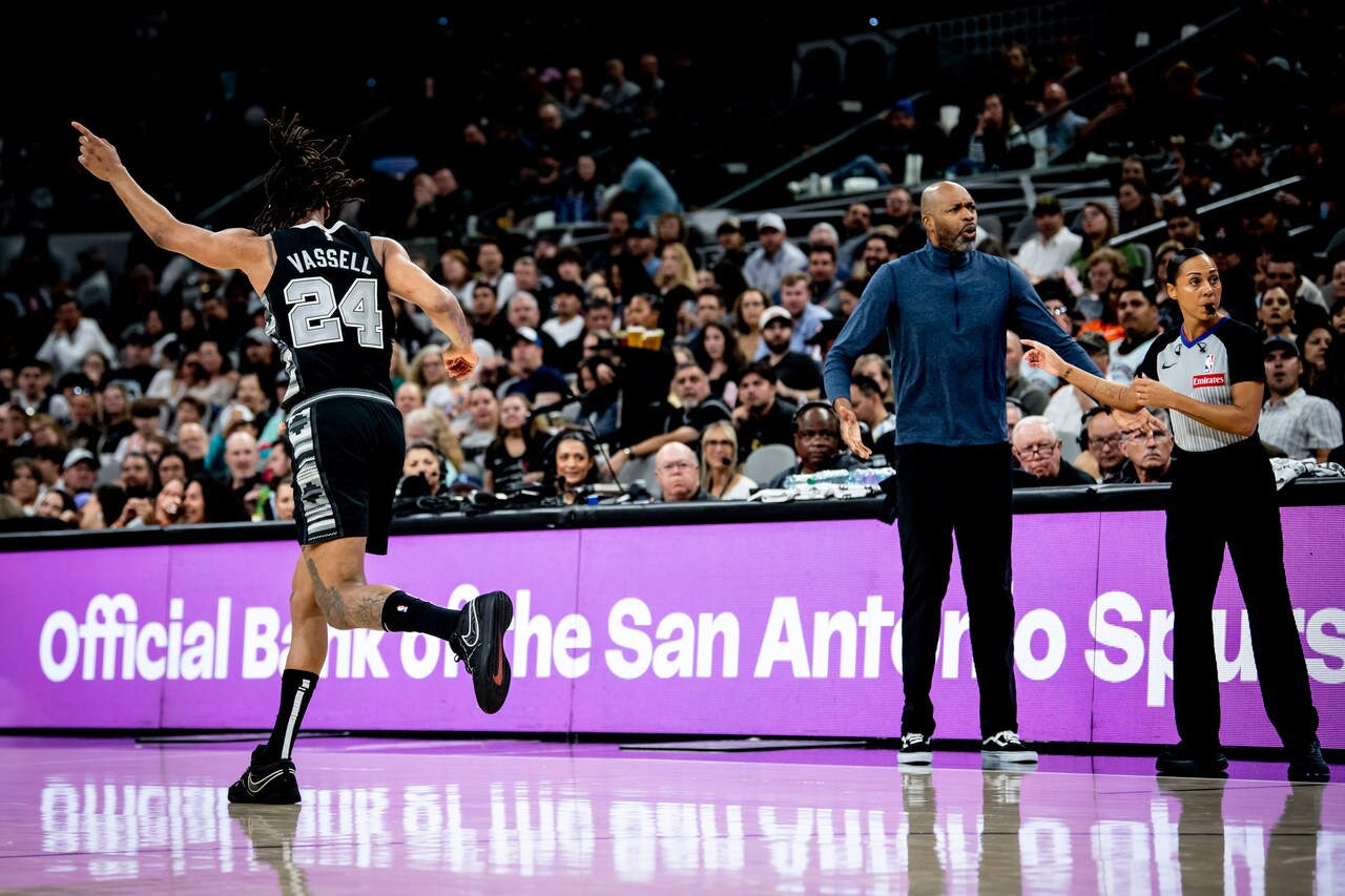 Photos Spurs vs. Orlando Magic 04/01/25 San Antonio Spurs
