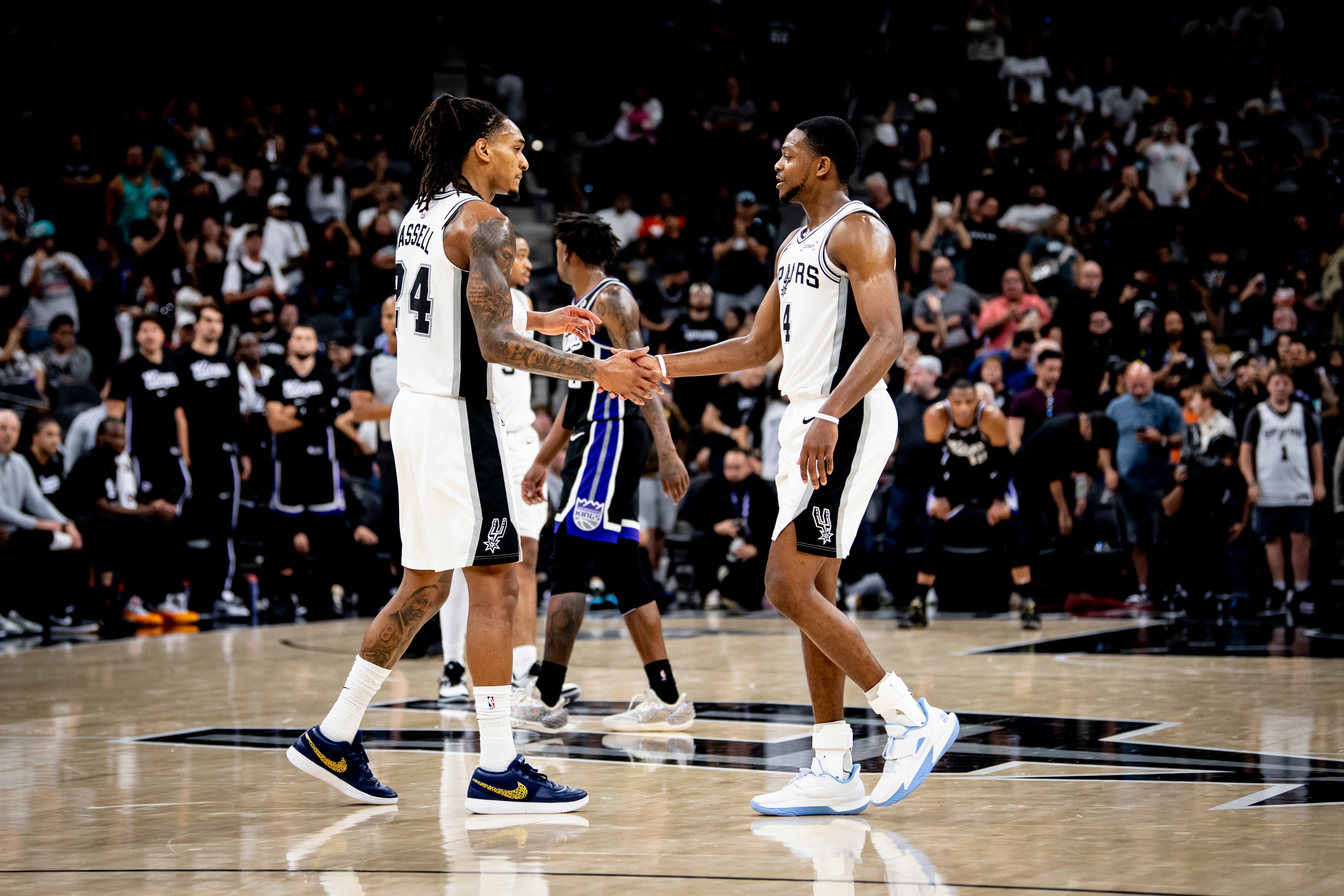 Photos: Spurs vs. Sacramento Kings | 11/16/25 | San Antonio Spurs
