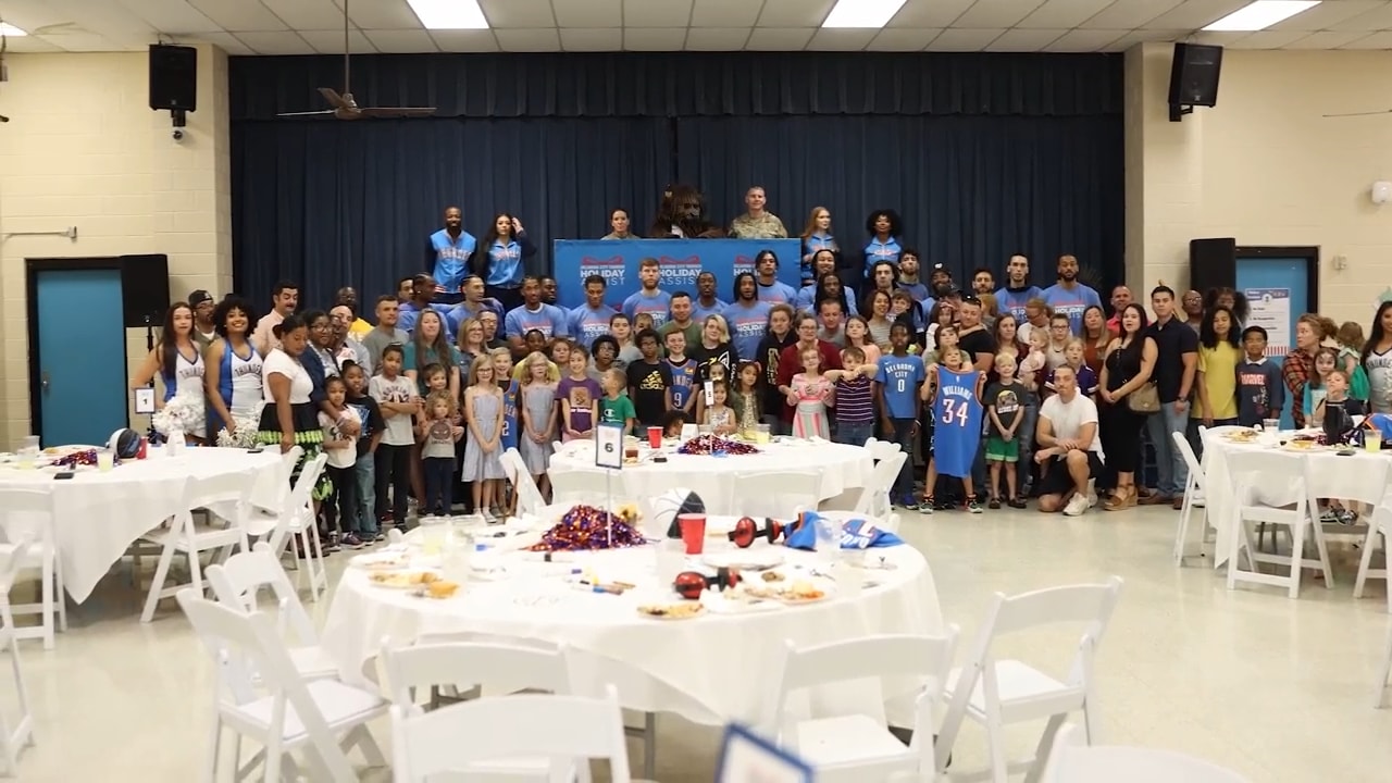 A Thanksgiving Dinner at Tinker Elementary | Oklahoma City Thunder