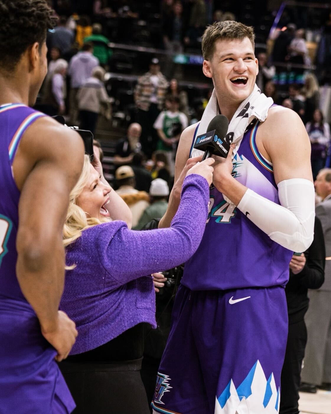 PHOTOS Walker Kessler 22/23 Season Photo Gallery