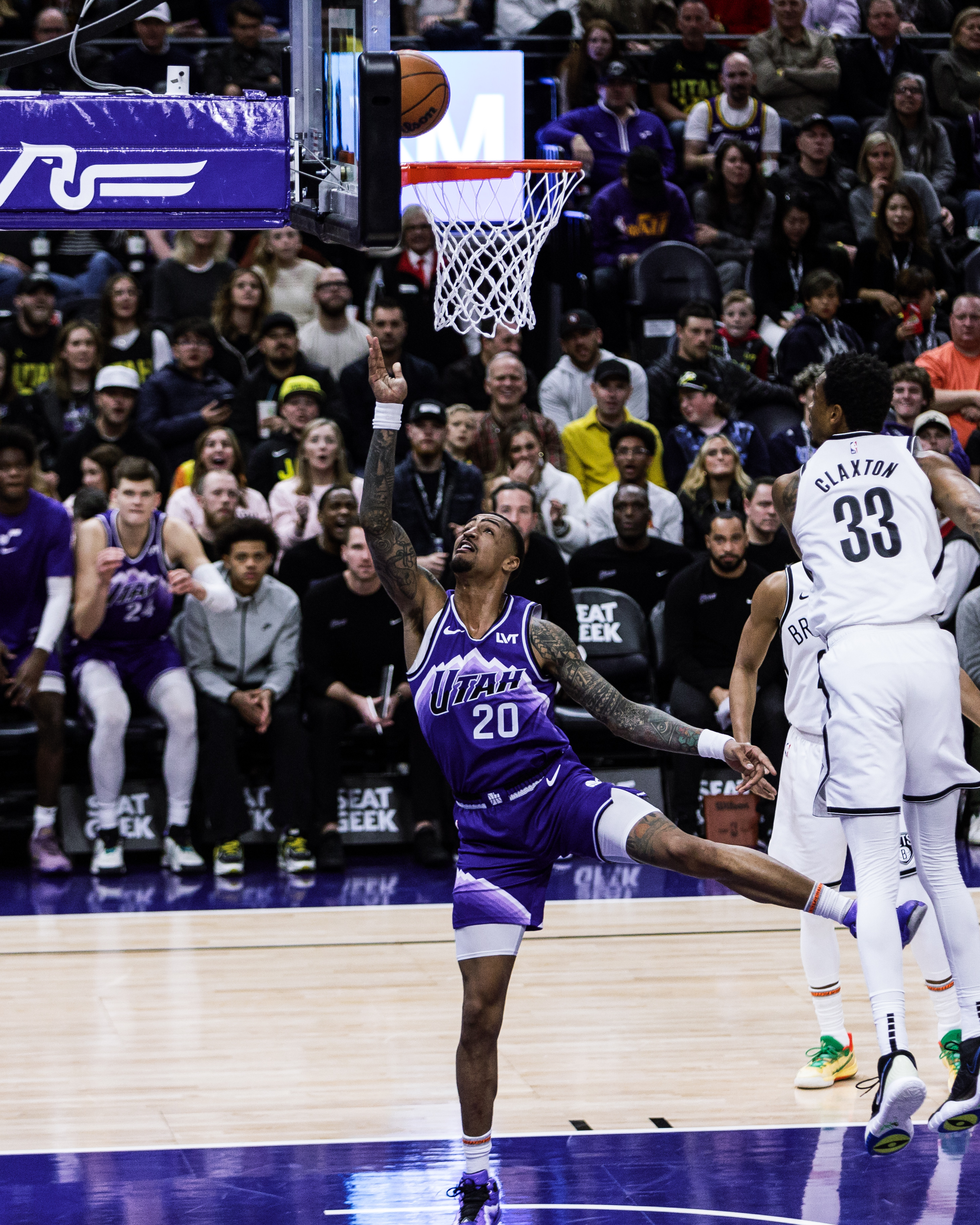 Serene Hornets Face The Mavericks On 4-game Win Streak Image for Mobile Serene Hornets Face The Mavericks On 4-game Win Streak Image for Mobile