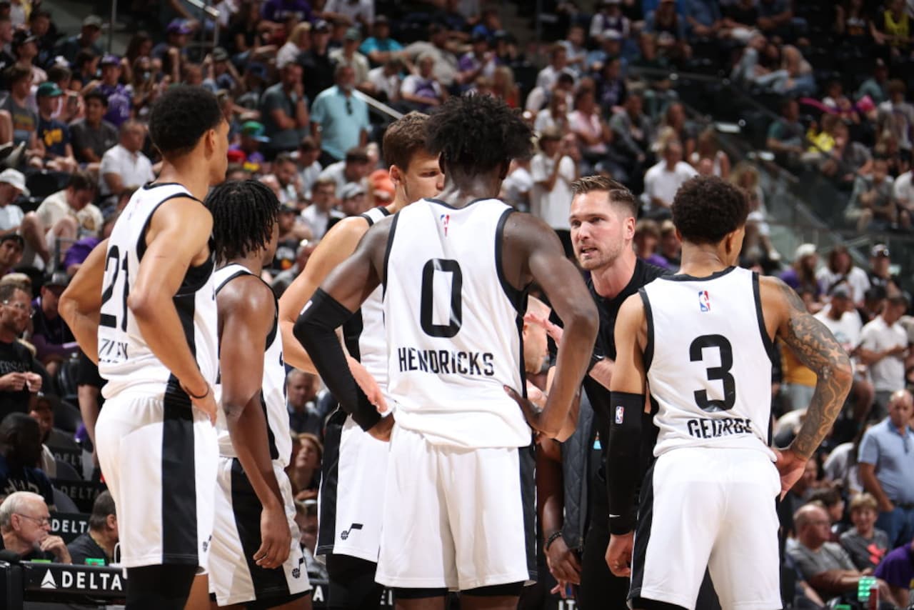 Roundball Roundup: Sean Sheldon details working with Lauri Markkanen ...