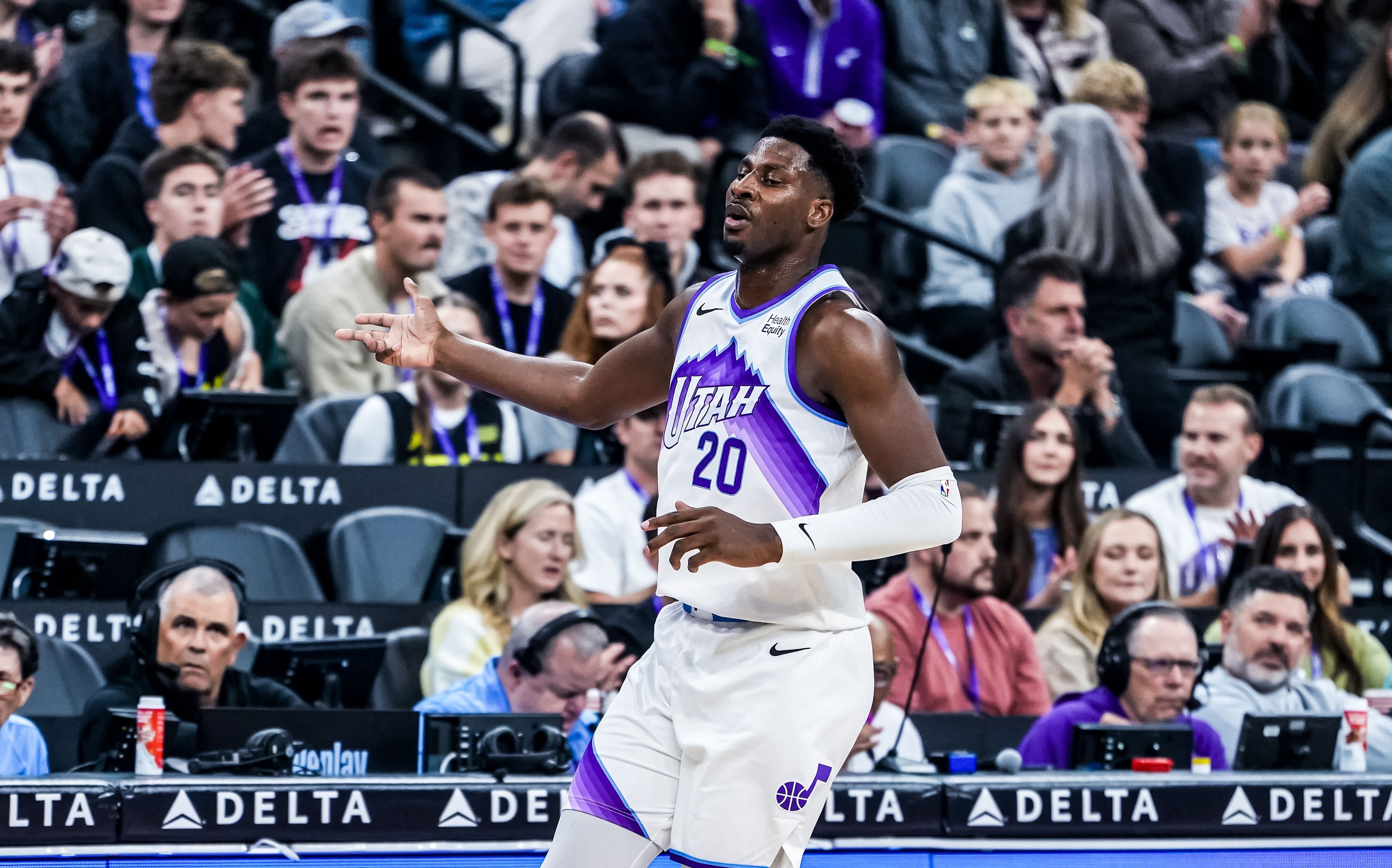 Utah Jazz 119, San Antonio Spurs 109: Three Takeaways From the Preseason Win