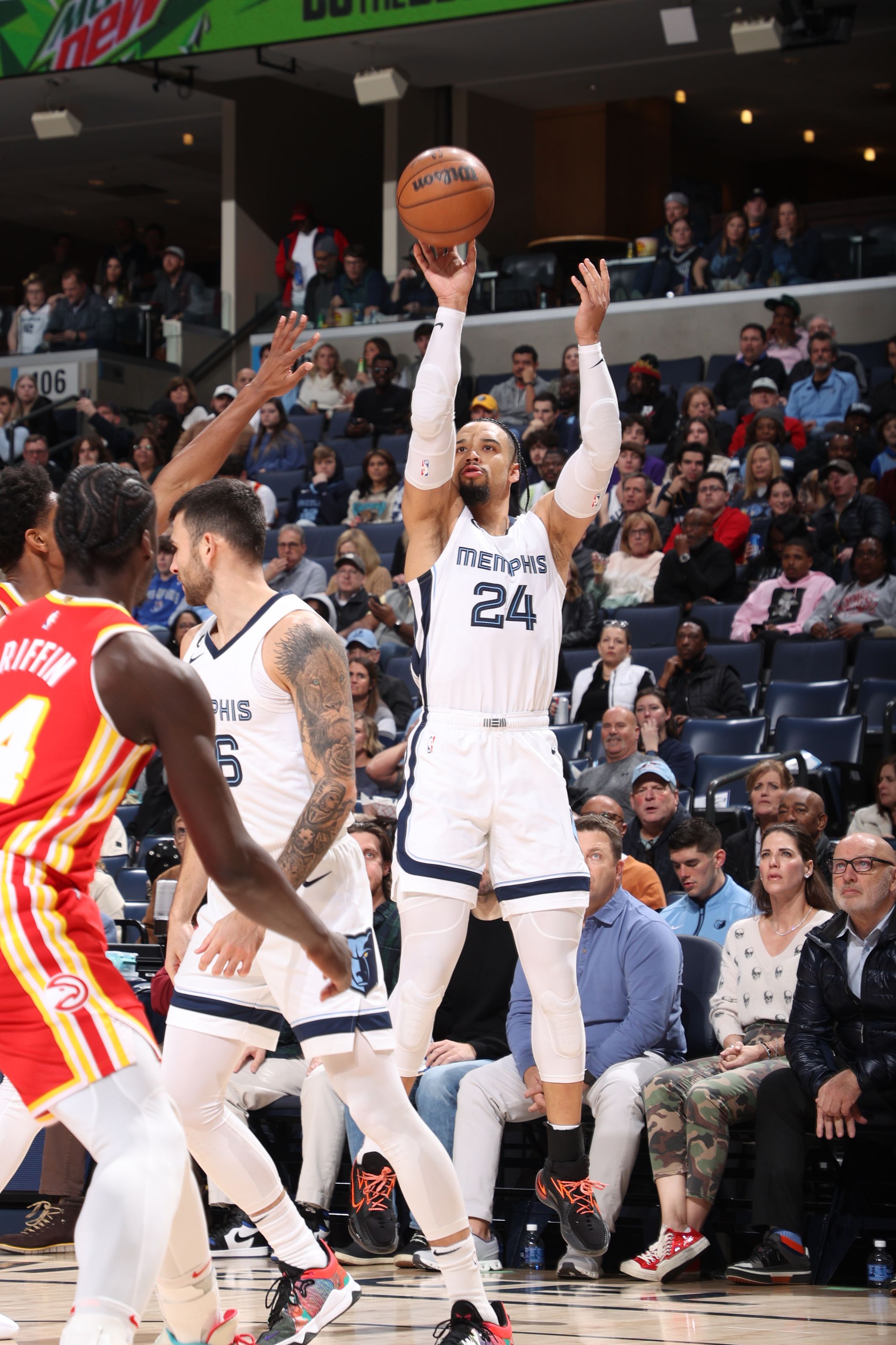 Grizzlies vs Hawks Photos 12.12.22 Photo Gallery | NBA.com