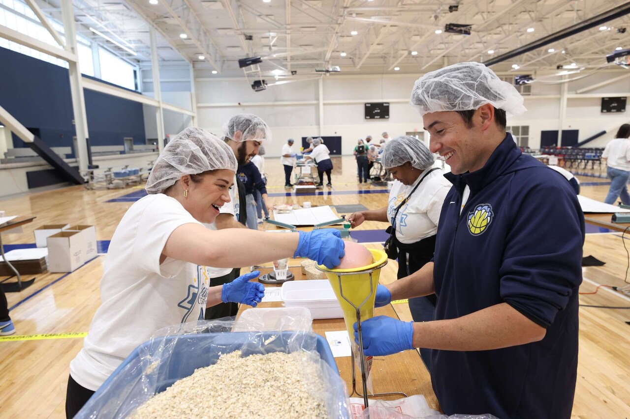 Season of Giving 2023 - Meals of Hope | Memphis Grizzlies