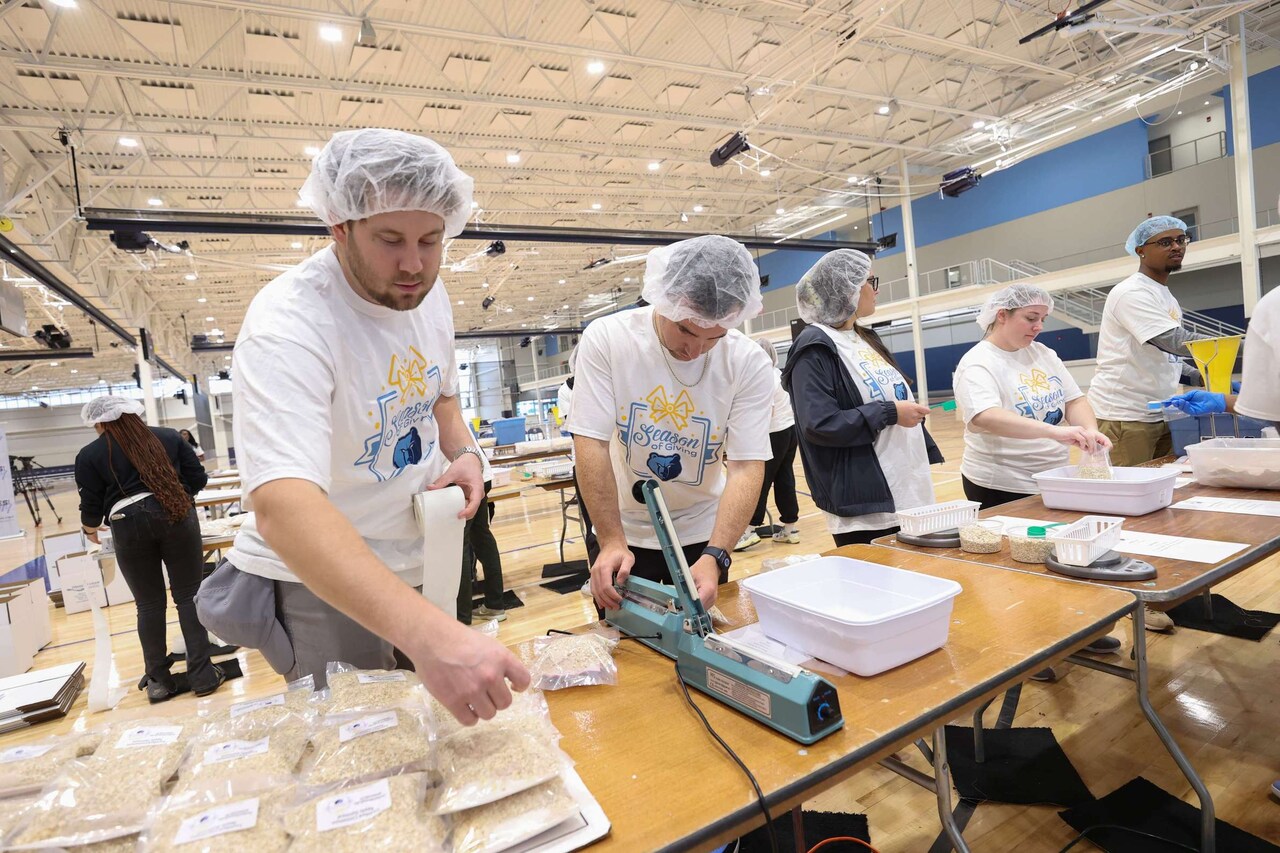 Season of Giving 2023 - Meals of Hope | Memphis Grizzlies