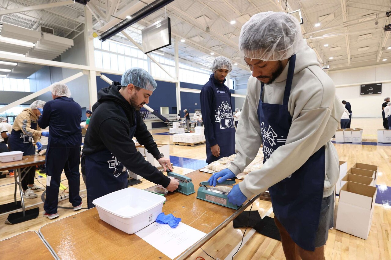 Season of Giving 2023 - Meals of Hope | Memphis Grizzlies