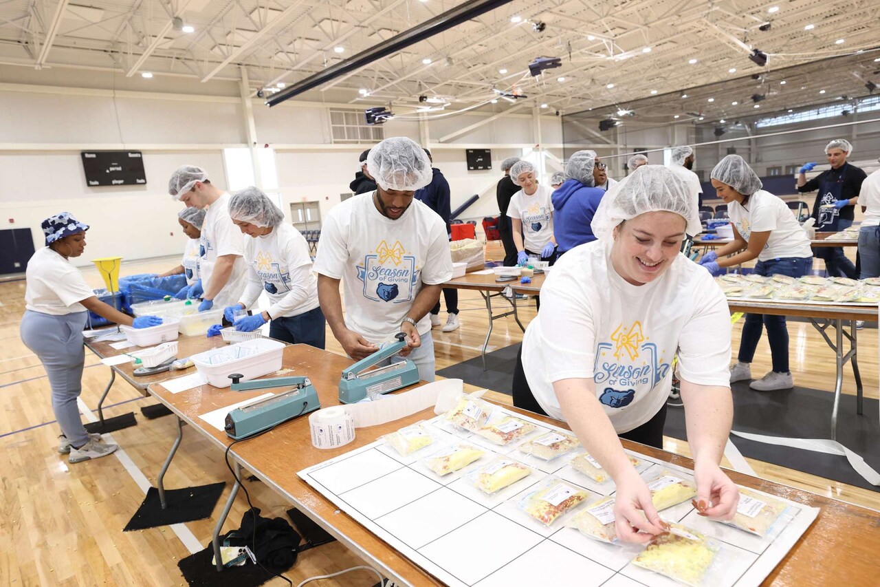 Season of Giving 2023 - Meals of Hope | Memphis Grizzlies