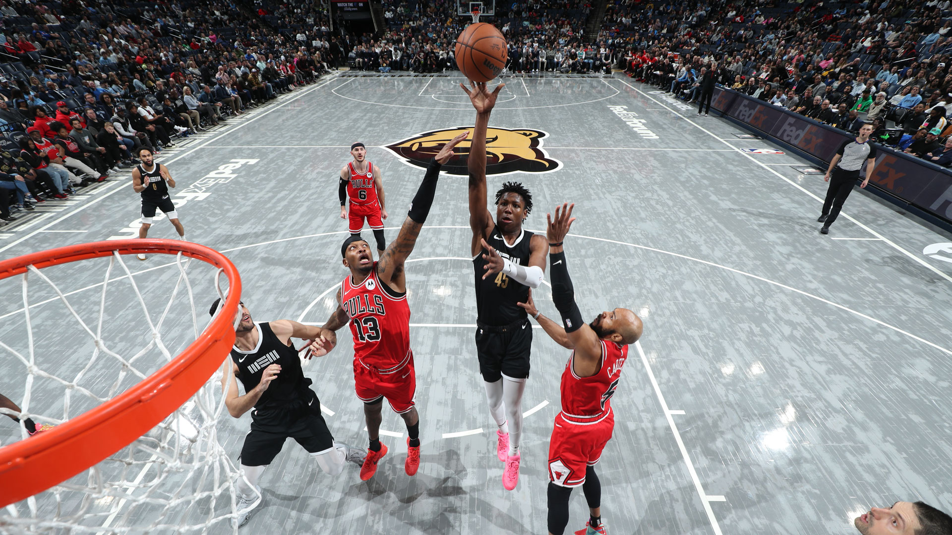 Bulls rally against Grizzlies, 118110