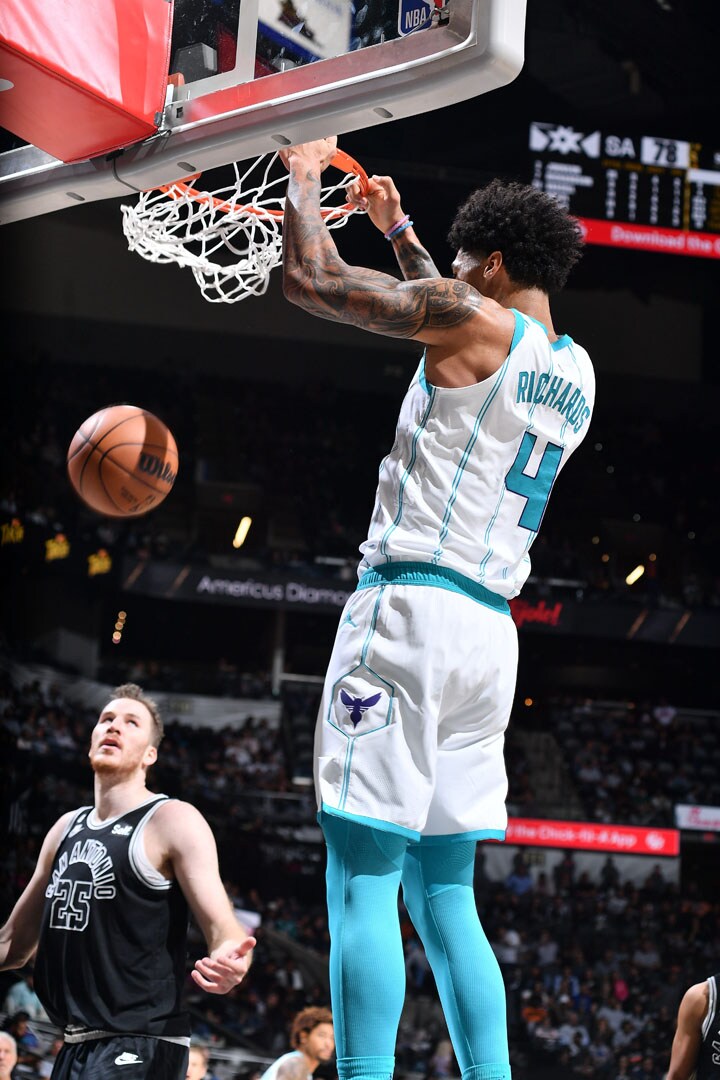 Hornets vs Spurs Gallery - 10/19/22 Photo Gallery | NBA.com