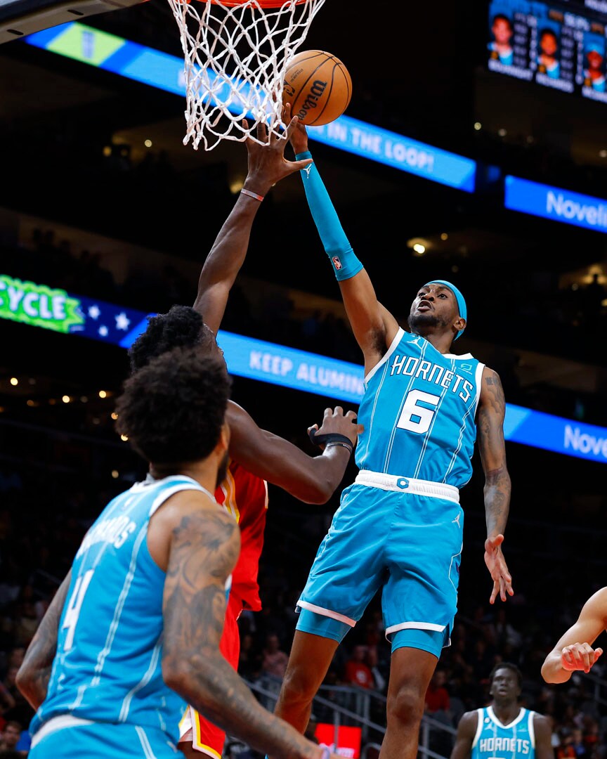 Hornets vs Hawks Gallery - 10/23/22 Photo Gallery | NBA.com
