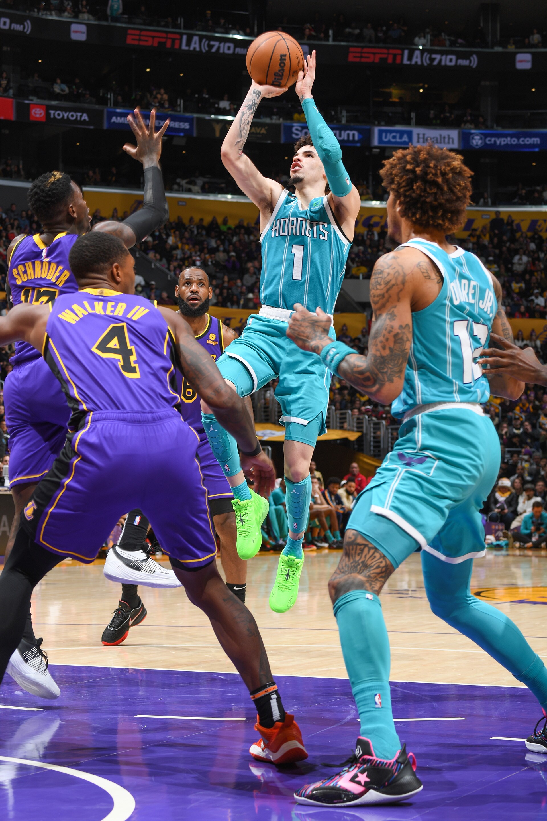 vs Lakers Gallery 12/23/22 Photo Gallery