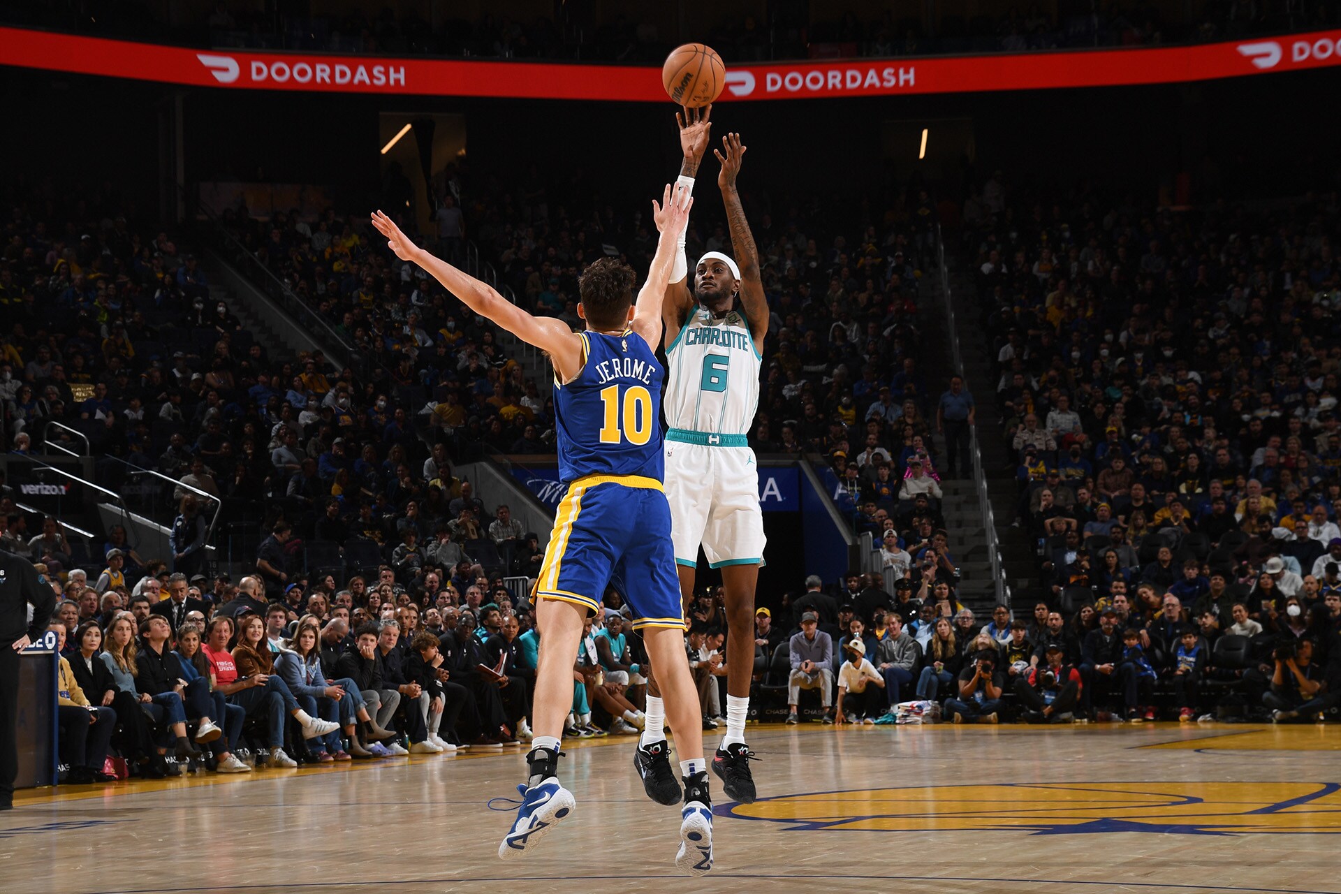 Hornets vs Warriors Gallery - 12/27/22 Photo Gallery | NBA.com