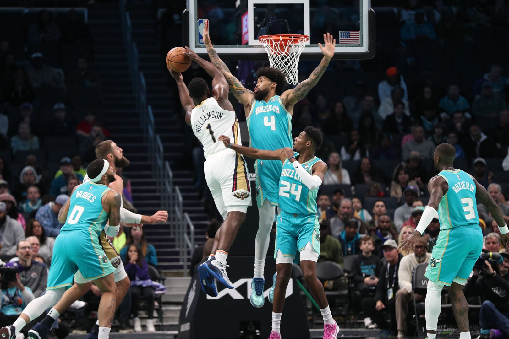 Hornets vs Pelicans Gallery - 12/15/23 Photo Gallery | NBA.com