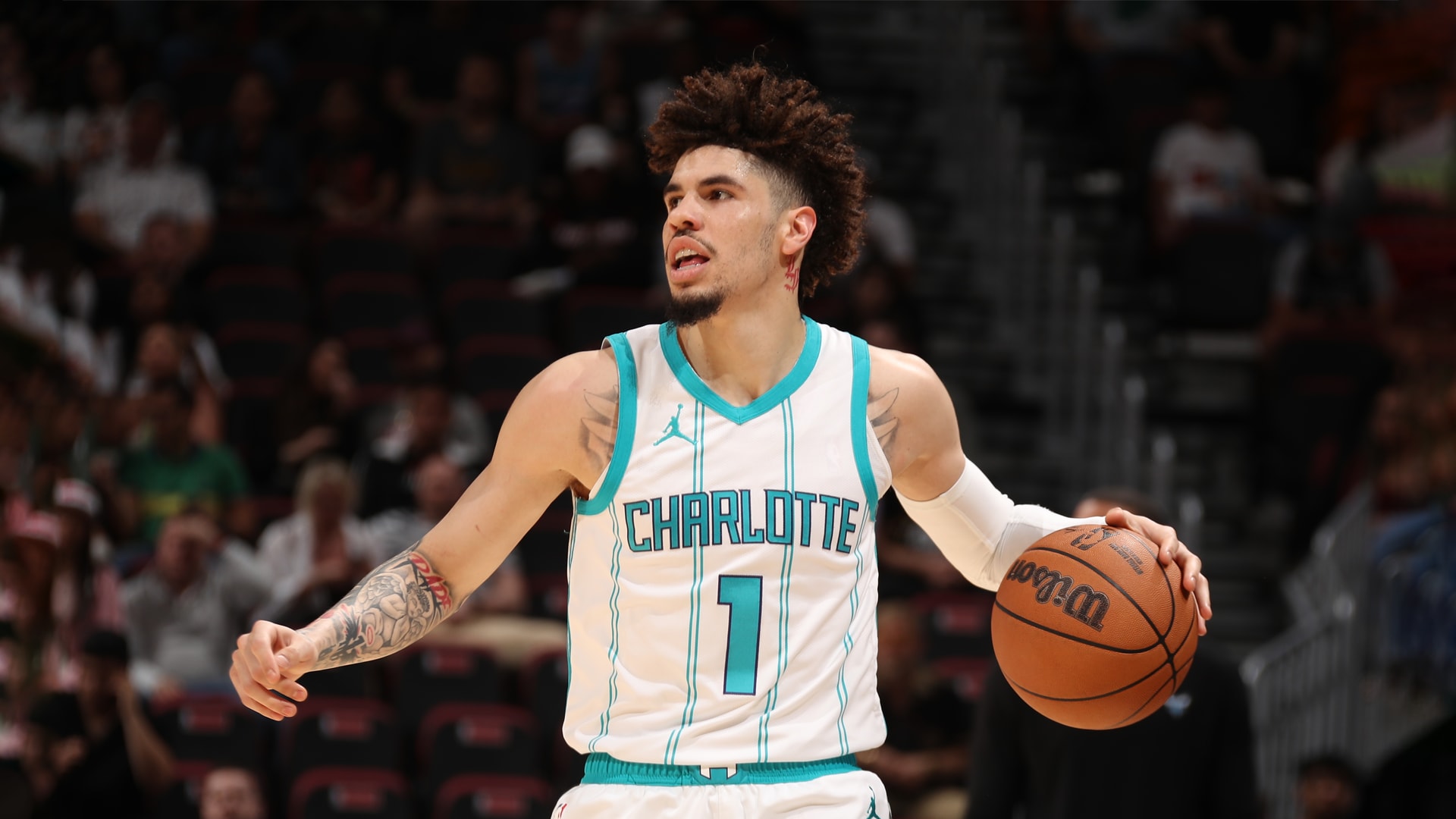 Hornets Erase Second Straight 17-PT Deficit To Take Down Heat