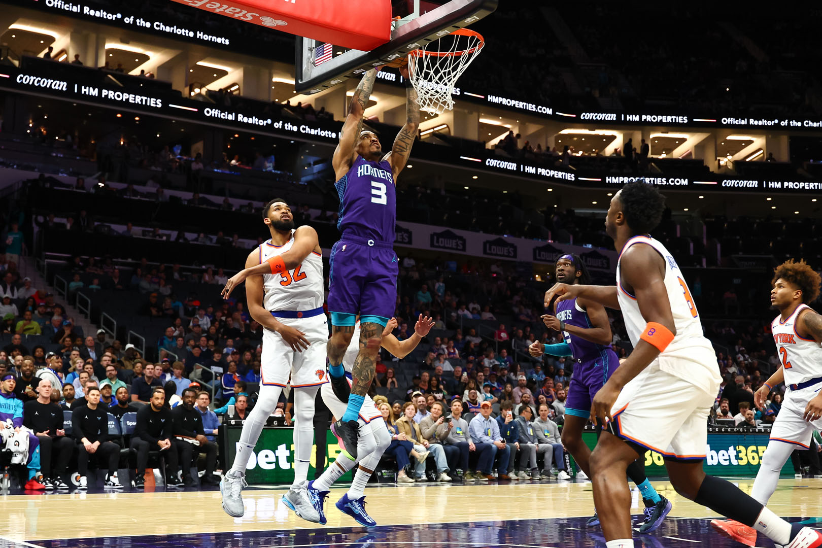 הווריורס והפייסרס עם ניצחונות צמודים וההורנטס עם הפתעה בחמישי / תומר שנאן הווריורס והפייסרס עם ניצחונות צמודים וההורנטס עם הפתעה בחמישי / תומר שנאן