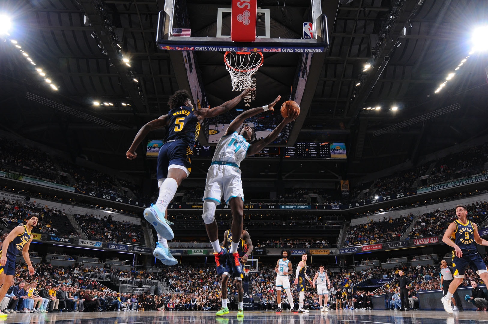 קניפל עם שיא שלשות לרוקי, דוראנט עם 32,000 נקודות והסאנס והטימברוולבס עם ניצחונות דרמטיים בחמישי / תומר שנאן