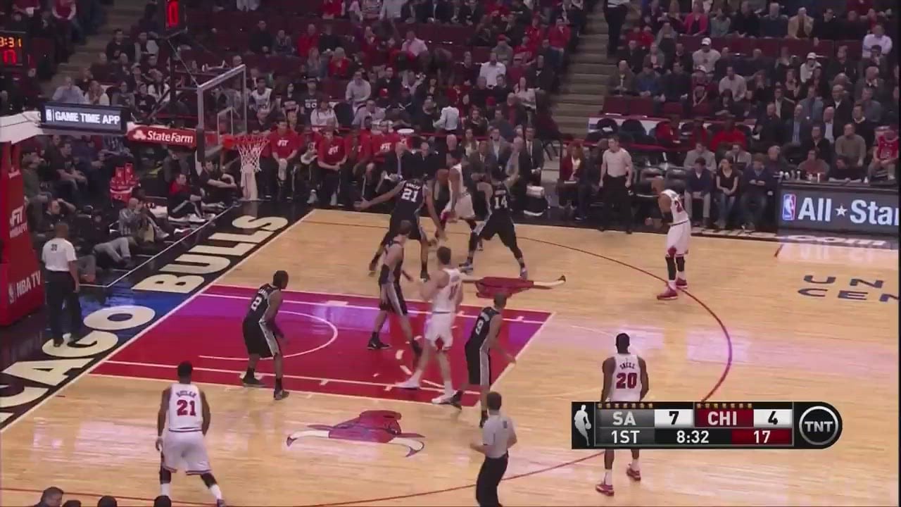 Rose Crashing the Boards | Chicago Bulls